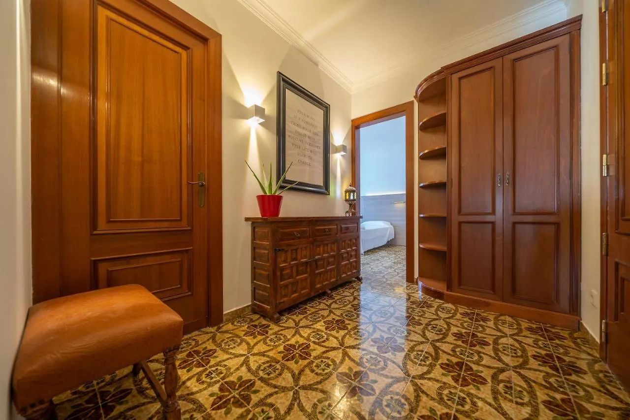 Homeholidaysrentals Kalani Pineda de Mar